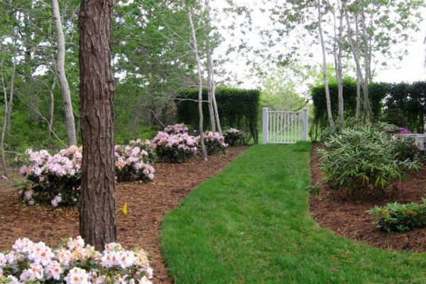 Earthworks-Nantucket-landscaping-our-work-portfolio-services-installations-fence